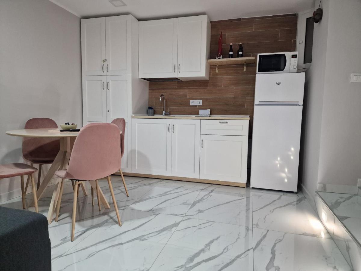 Апартаменты Megaride House Неаполь Экстерьер фото